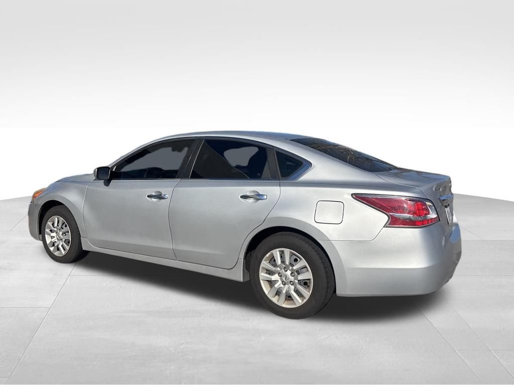 Used 2014 Silver Nissan 2.5 S image 11