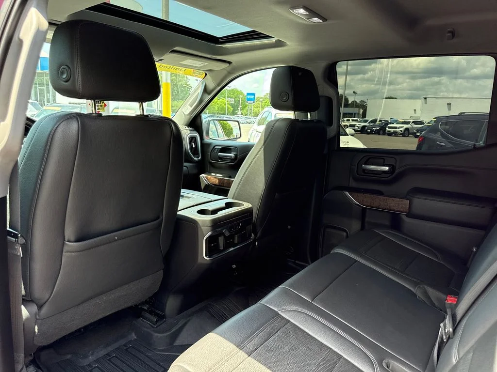 Used 2021 Red GMC Denali image 23