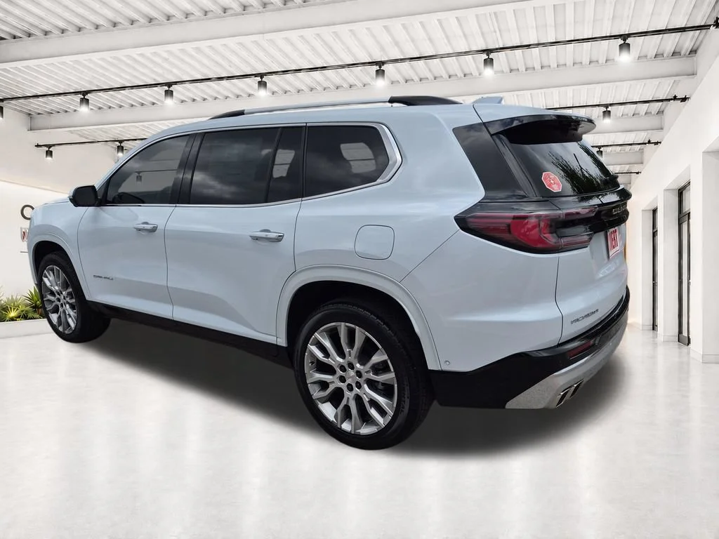 2026 GMC Acadia Denali - Photo 8