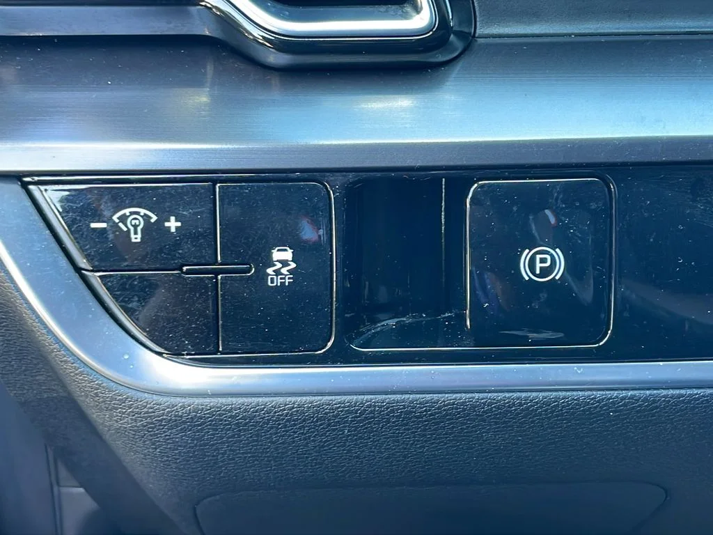Certified Used 2024 Gray Kia EX image 27