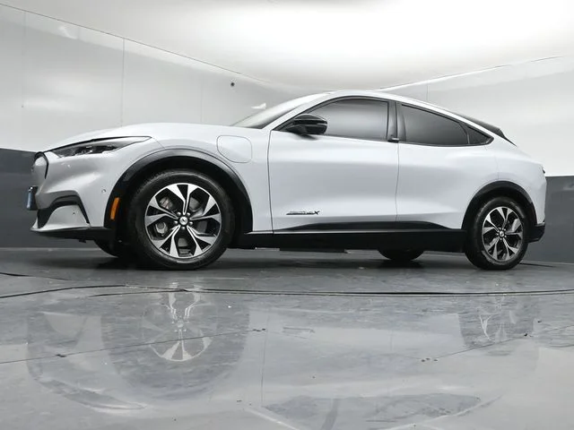 Certified Used 2023 White Metallic Ford Premium image 37