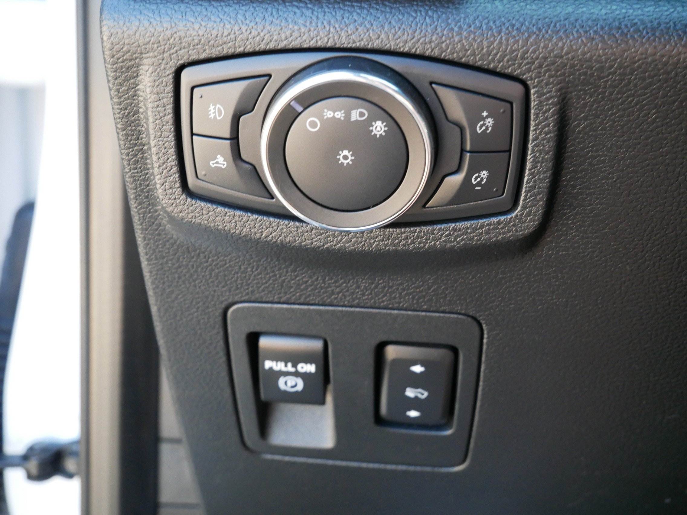 Used 2020 White Ford XLT image 20