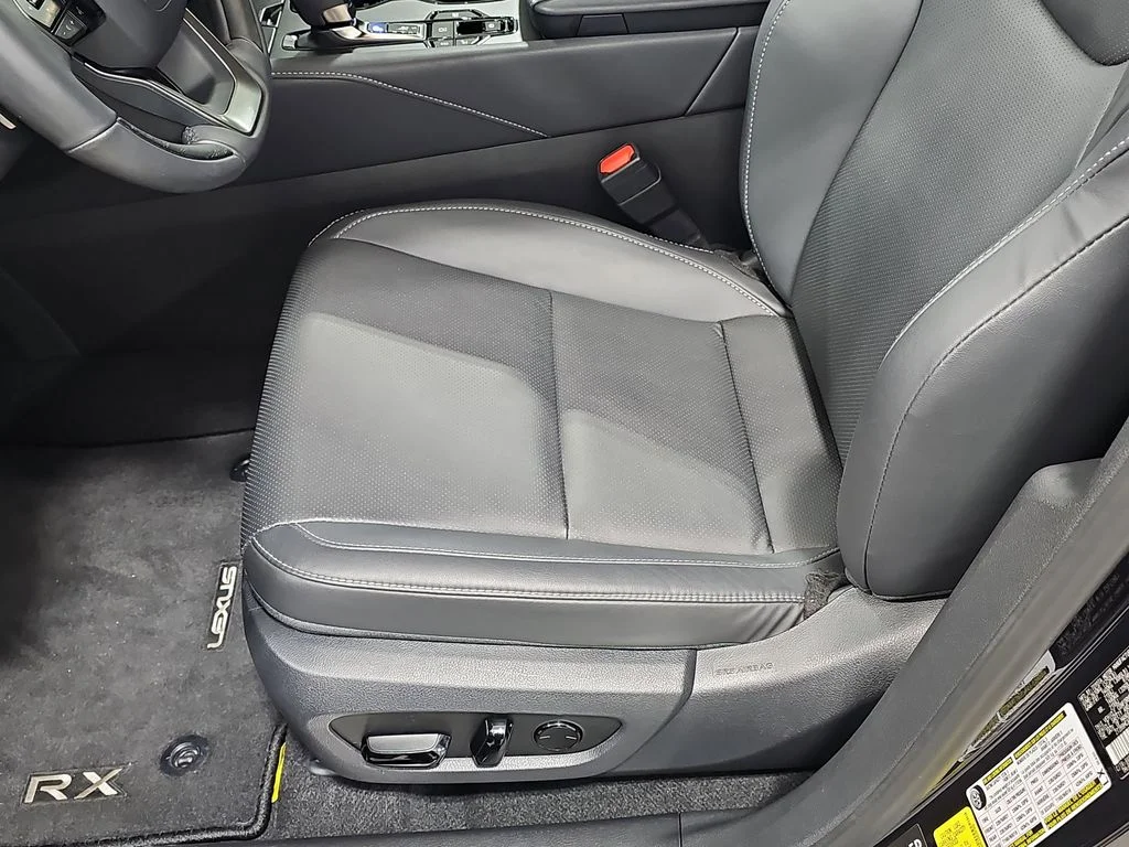 Certified Used 2025  Lexus 350h Premium image 28
