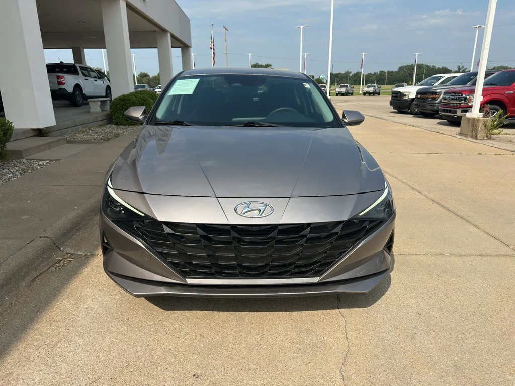Used 2023 Fluid Metal Hyundai Blue image 12