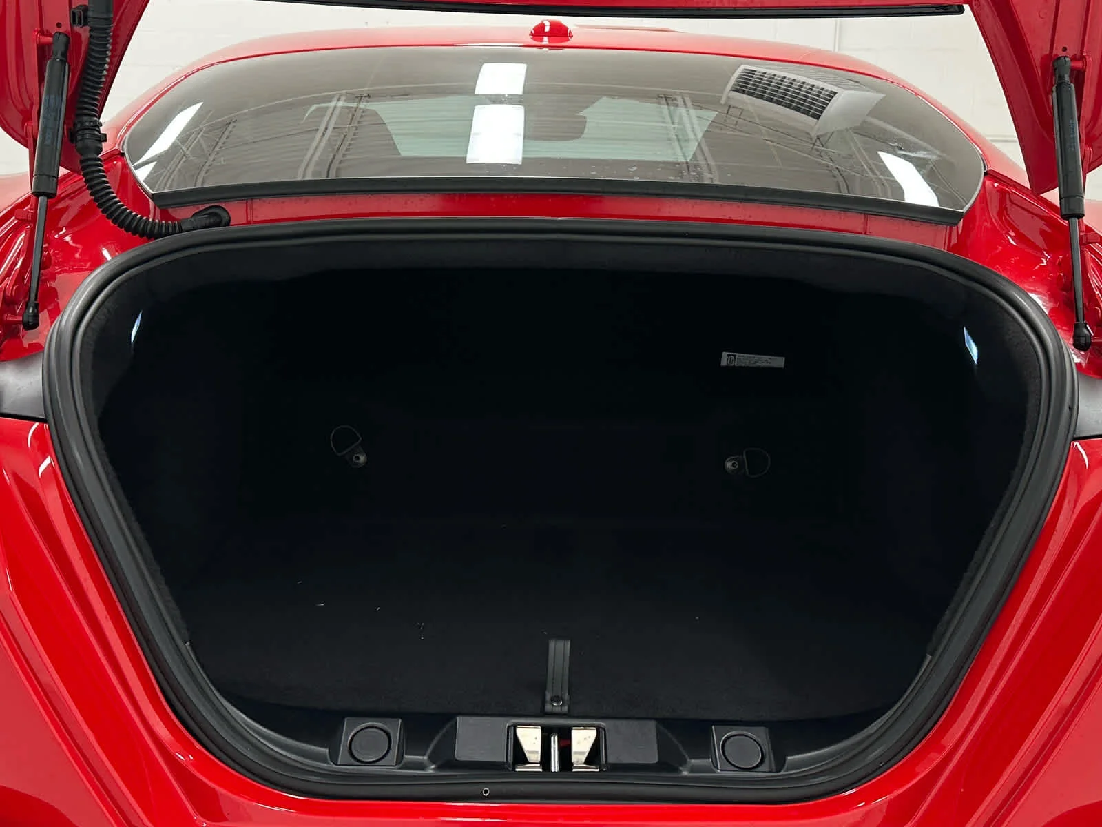 Used 2022 RED Ferrari  image 33
