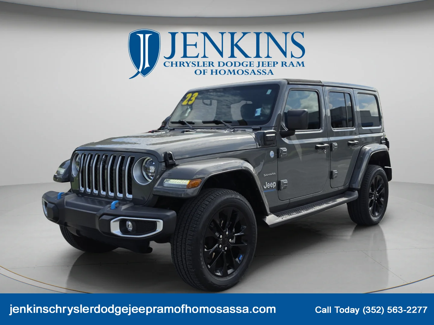 Used 2023 Sting-Gray Clearcoat Jeep Sahara image 11