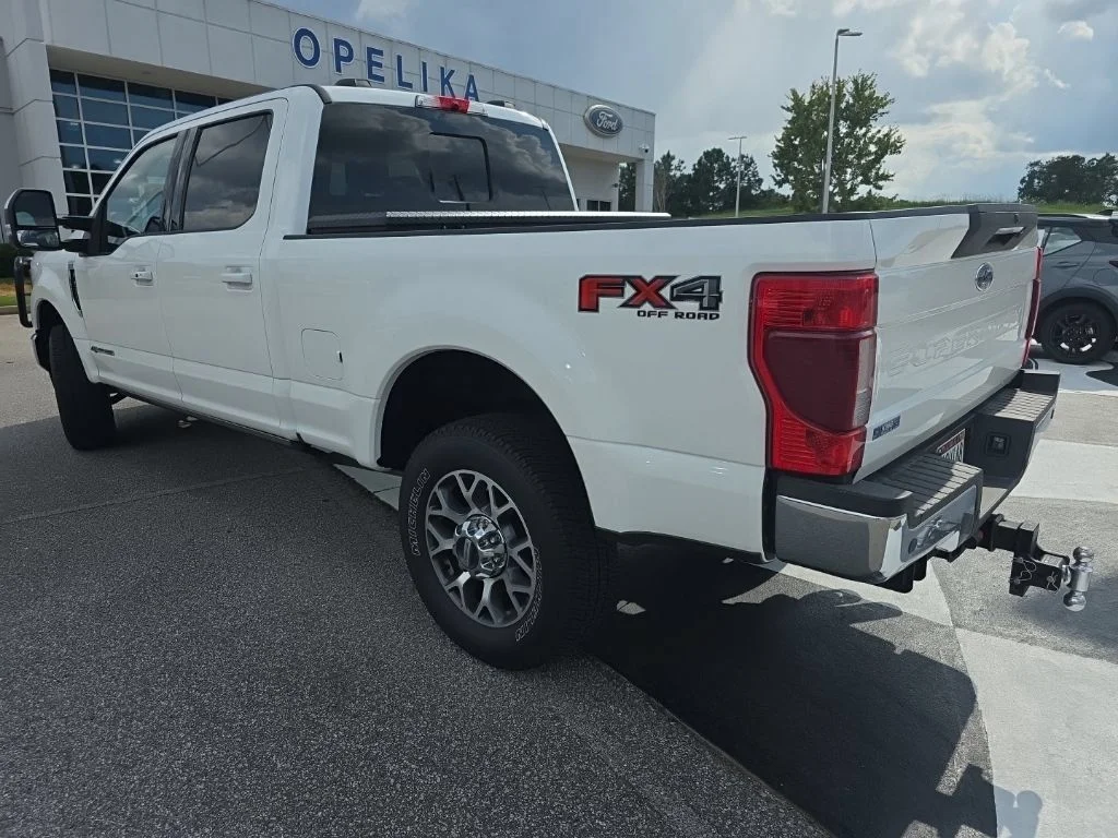 Used 2022 White Ford Lariat image 11