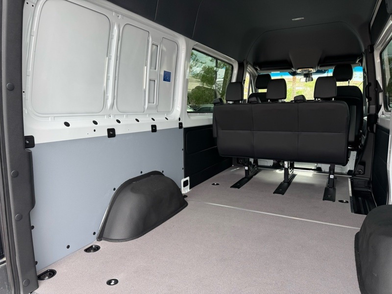New 2026 Arctic+White Mercedes-Benz DCVS2S image 16