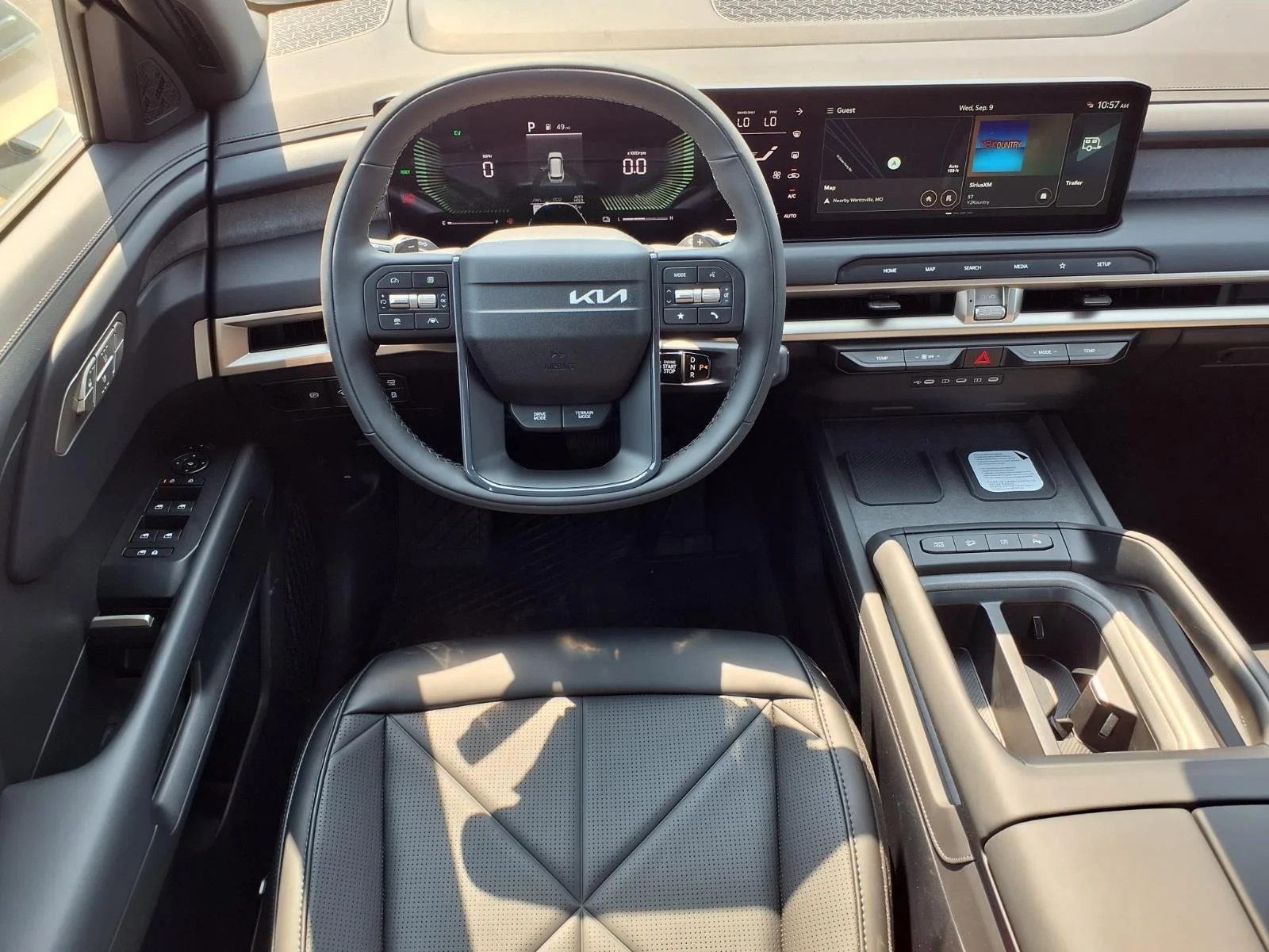New 2027 Ivory Silver KIA EX AWD image 2