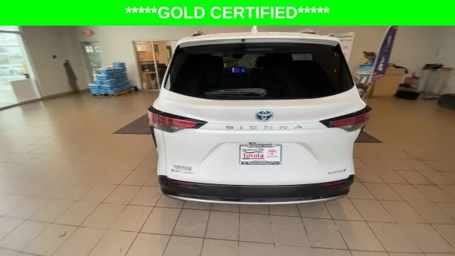 2025 Toyota Sienna Platinum - Photo 9