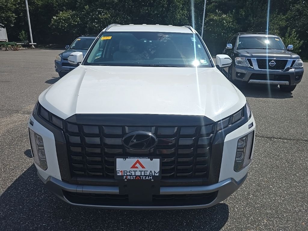 Used 2024 White Hyundai SEL image 2
