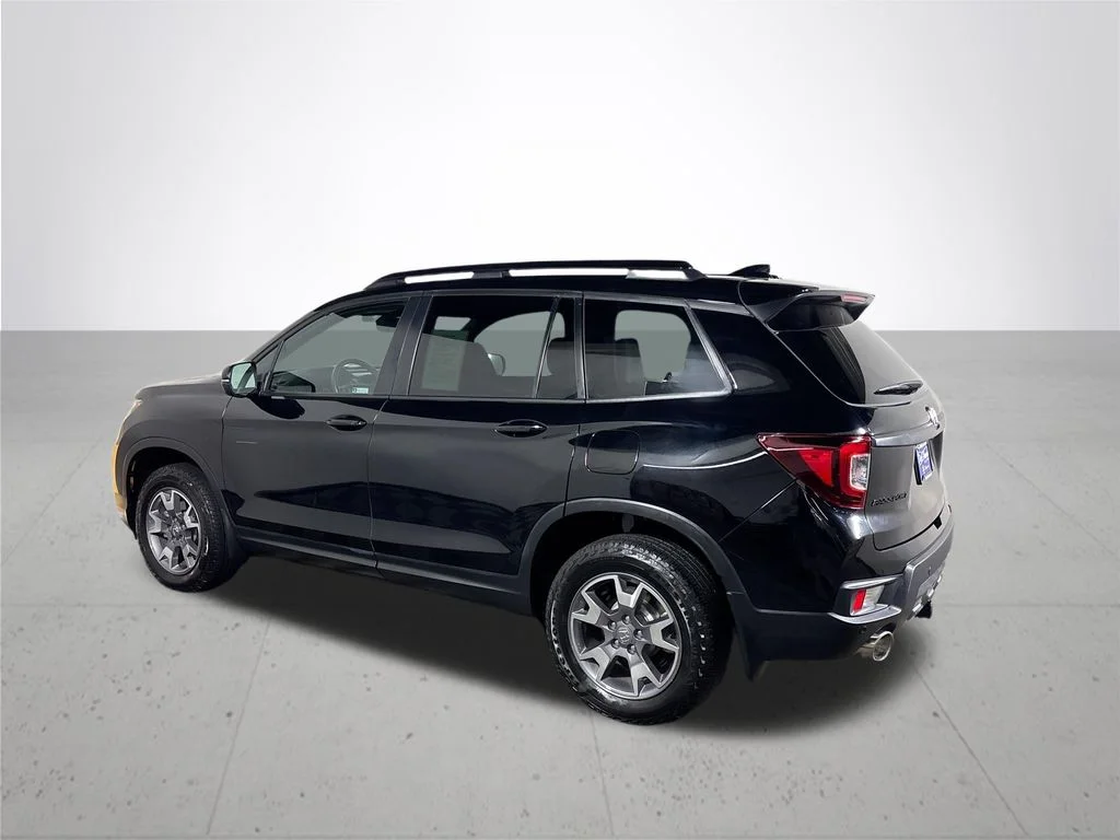 Certified Used 2022 Crystal Black Pearl Honda TrailSport image 9