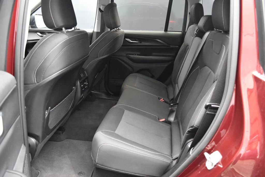 Used 2024 Red Jeep Laredo image 29