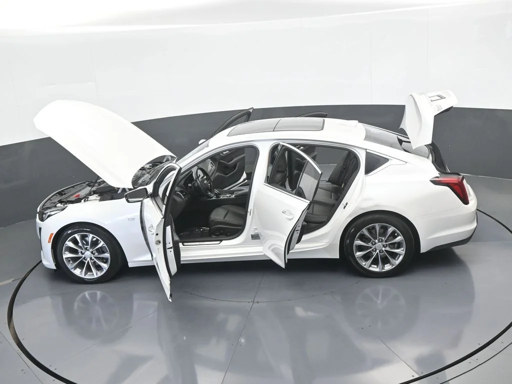 Used 2020 Crystal White Tricoat Cadillac Premium Luxury image 67