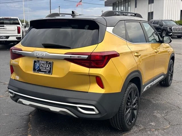 Used 2023 Yellow Kia Nightfall image 12