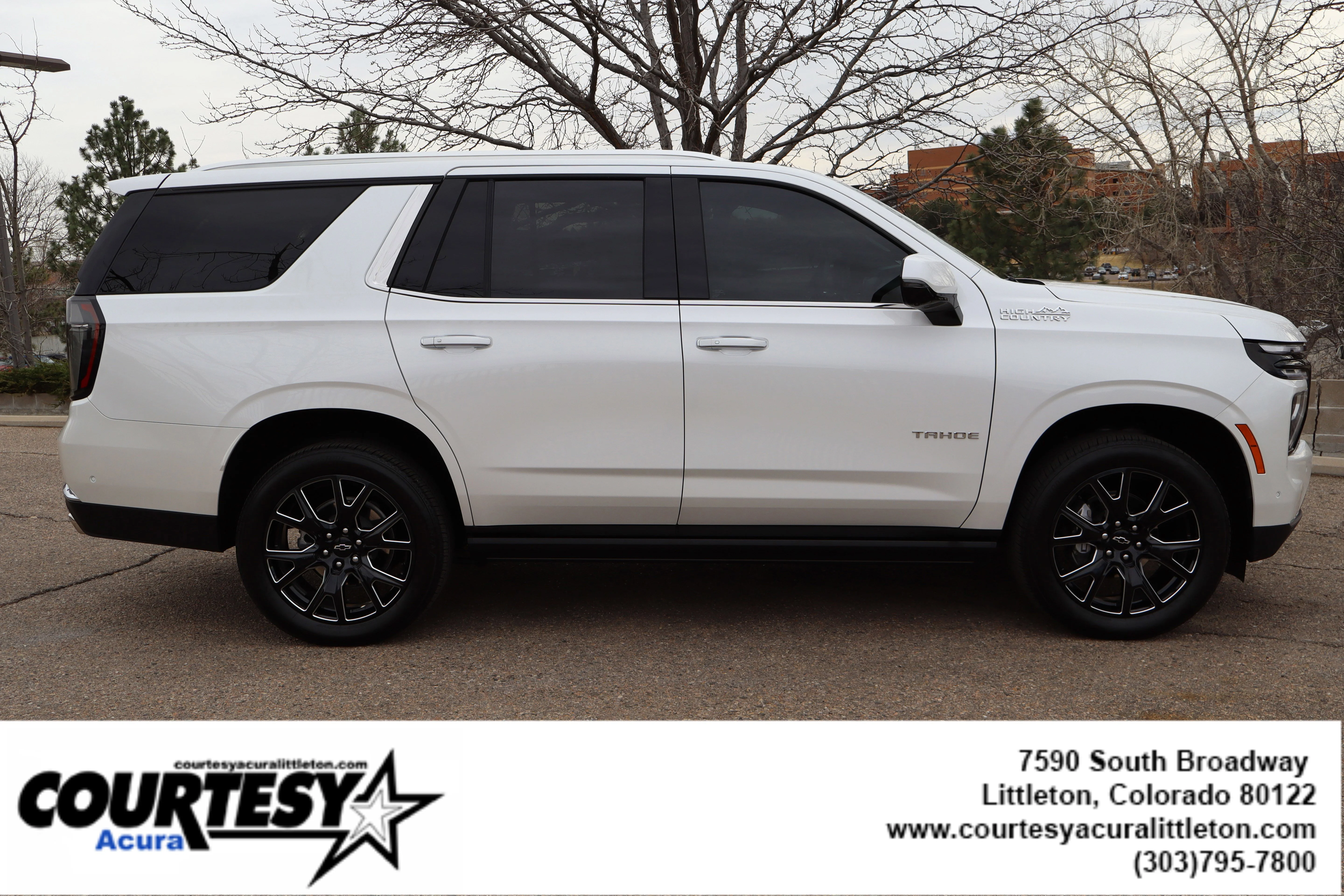 Used 2025 Iridescent Pearl Tricoat Chevrolet High Country image 8