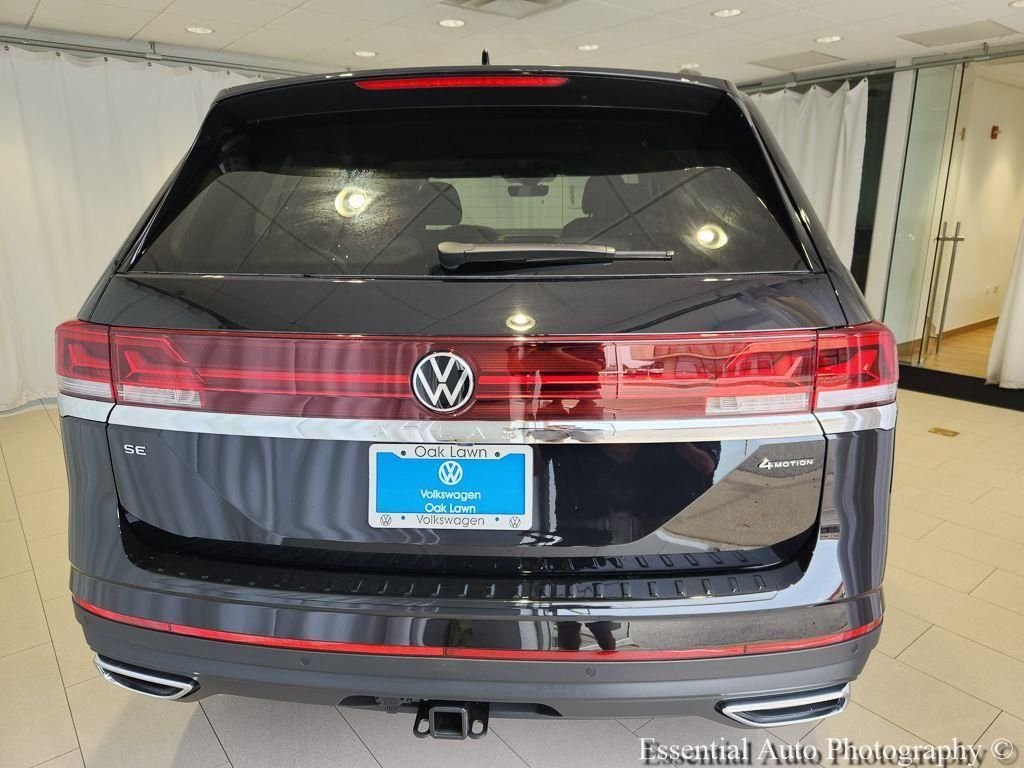 New 2026 Deep Black Pearl Volkswagen 2.0T SE w/Technology image 4