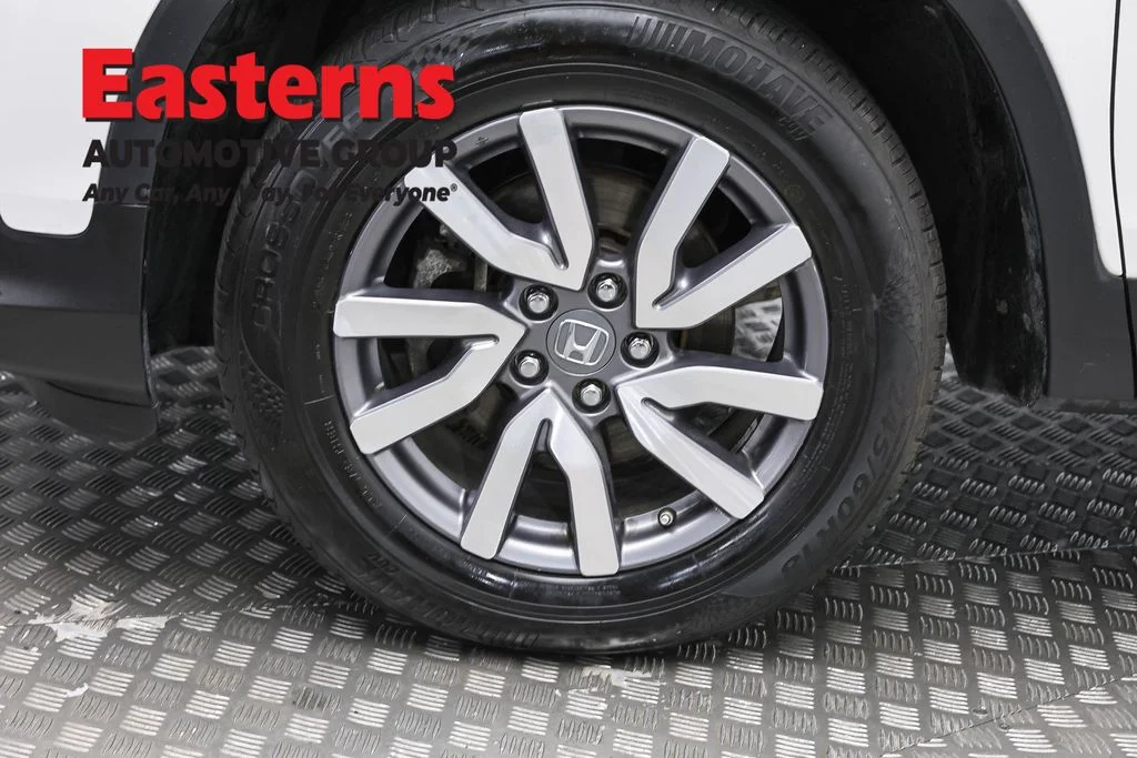 Used 2021 White Honda EX image 32