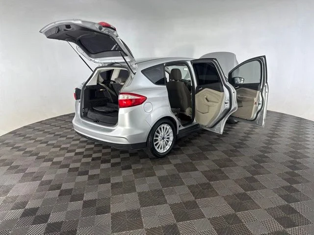 Used 2015 Silver Ford SE image 16