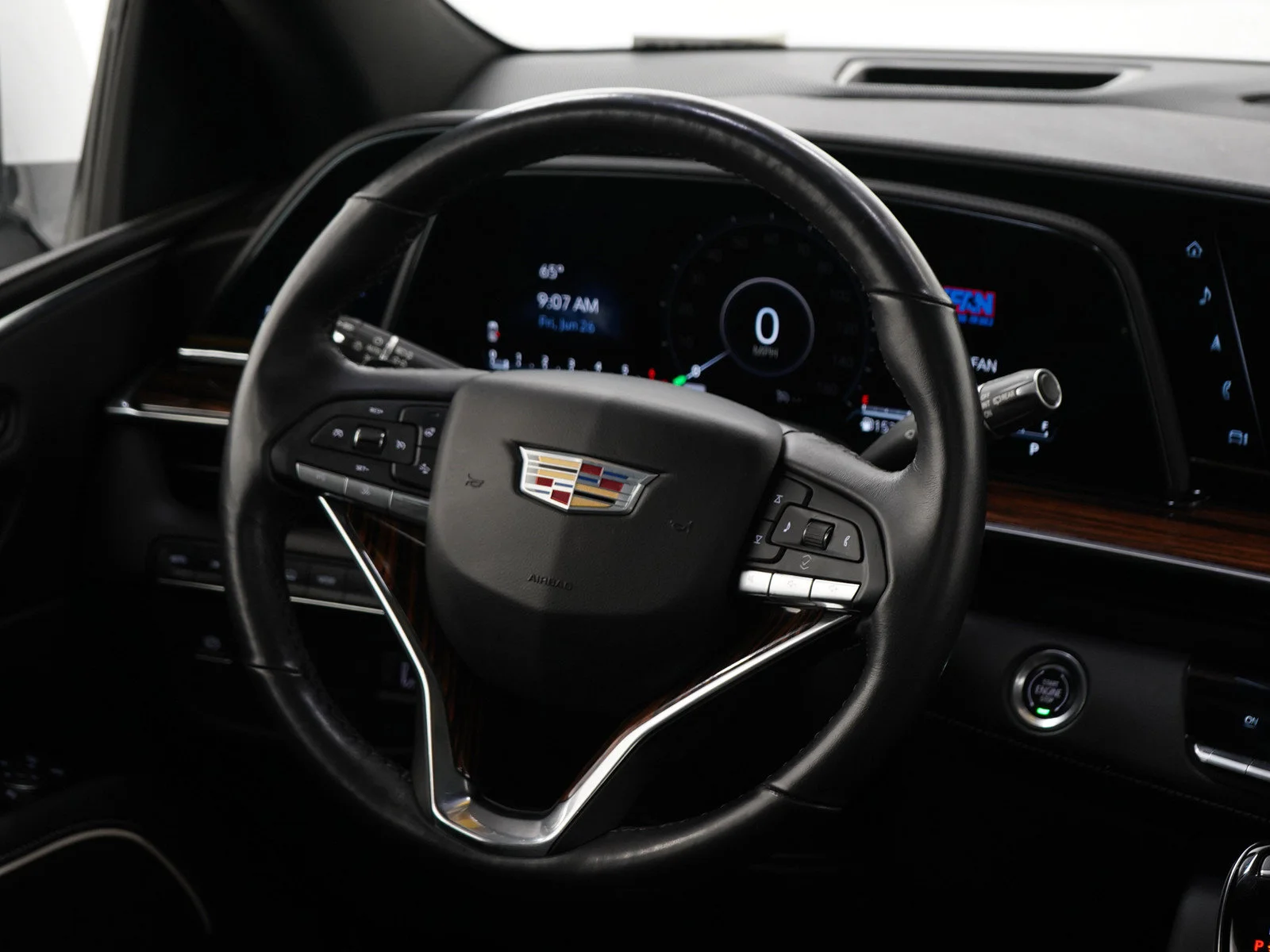 Used 2021 Crystal White Tricoat Cadillac Premium Luxury image 16