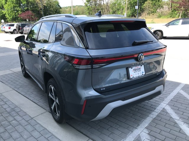 New 2026 Platinum Gray Metallic Volkswagen SE image 6