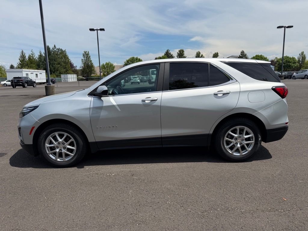 Used 2022 Silver Ice Metallic Chevrolet LT image 5