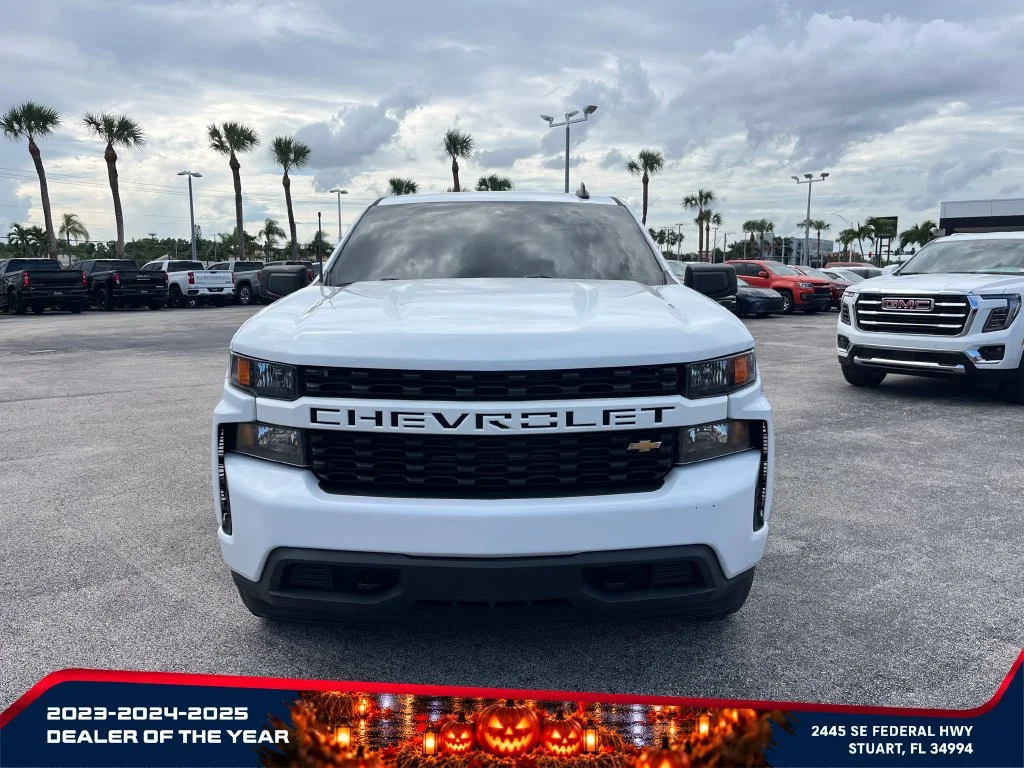 Used 2021 SUMMIT WHITE Chevrolet Custom image 2