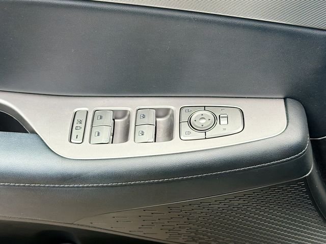 Used 2021 White Hyundai SEL image 18