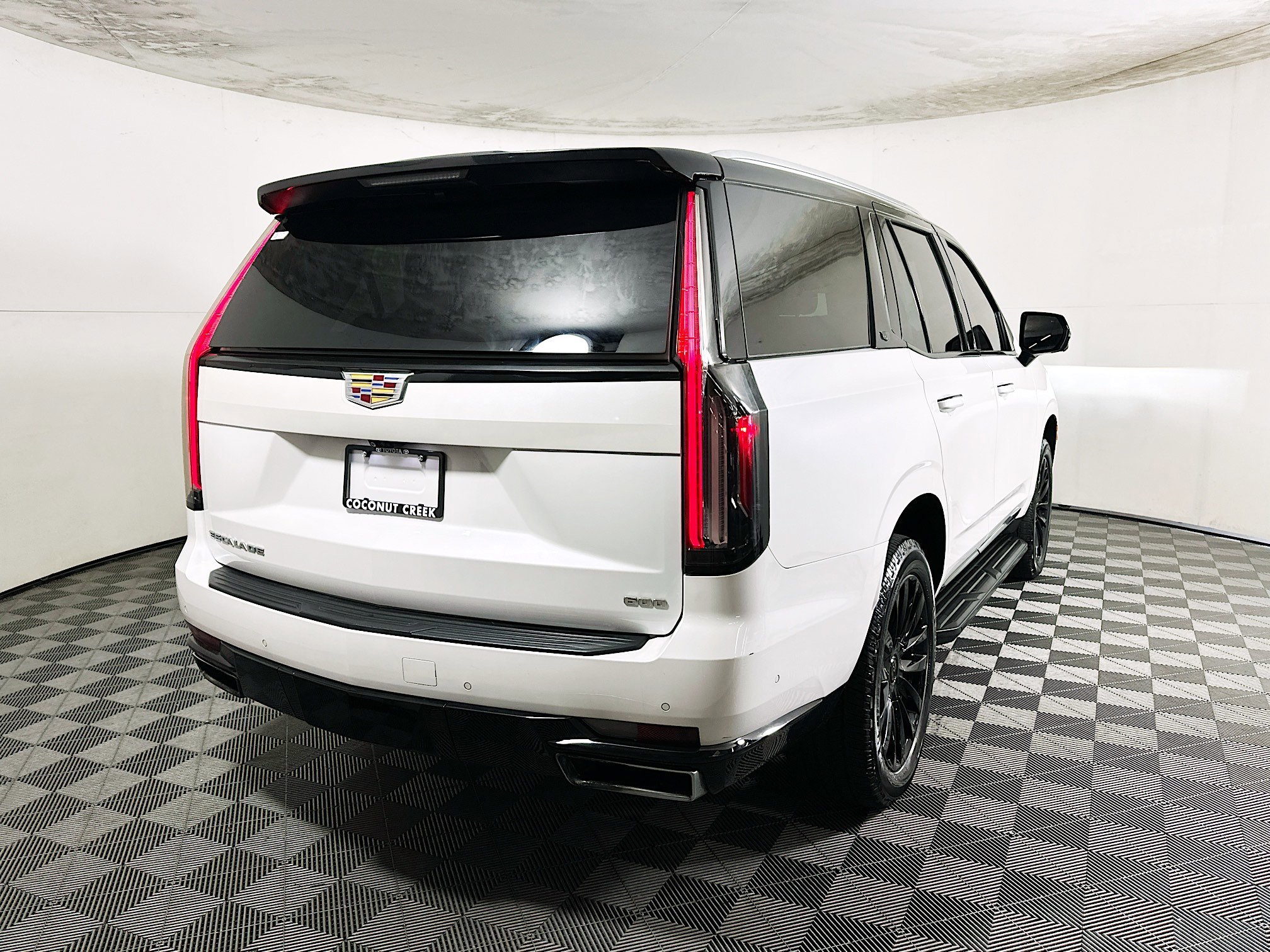 2021 Cadillac Escalade thumbnail 5