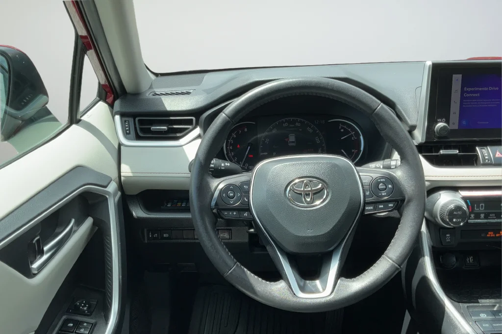 2025 Toyota RAV4 XLE Premium - Photo 14