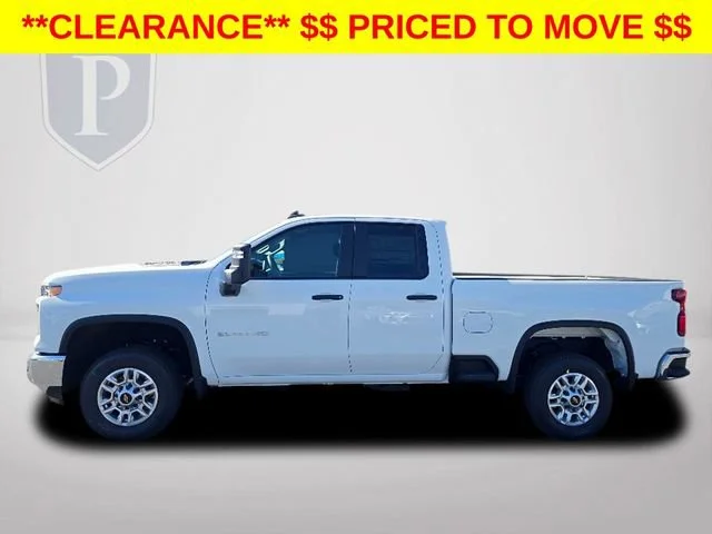 New 2026 Summit White Chevrolet WT image 10