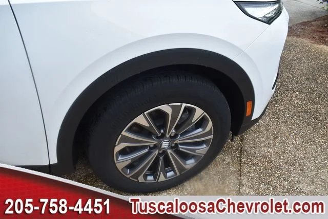 Used 2024 Summit White Buick Preferred image 11