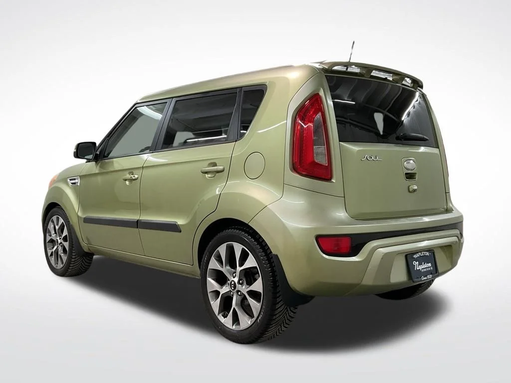 Used 2013 Kia Soul  with VIN KNDJT2A68D7599527 for sale in Morton Grove, IL