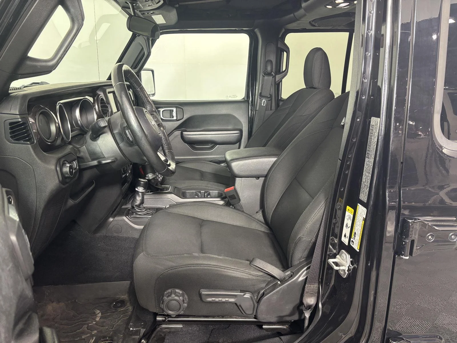 Used 2019 Black Clearcoat Jeep Sport Altitude image 12