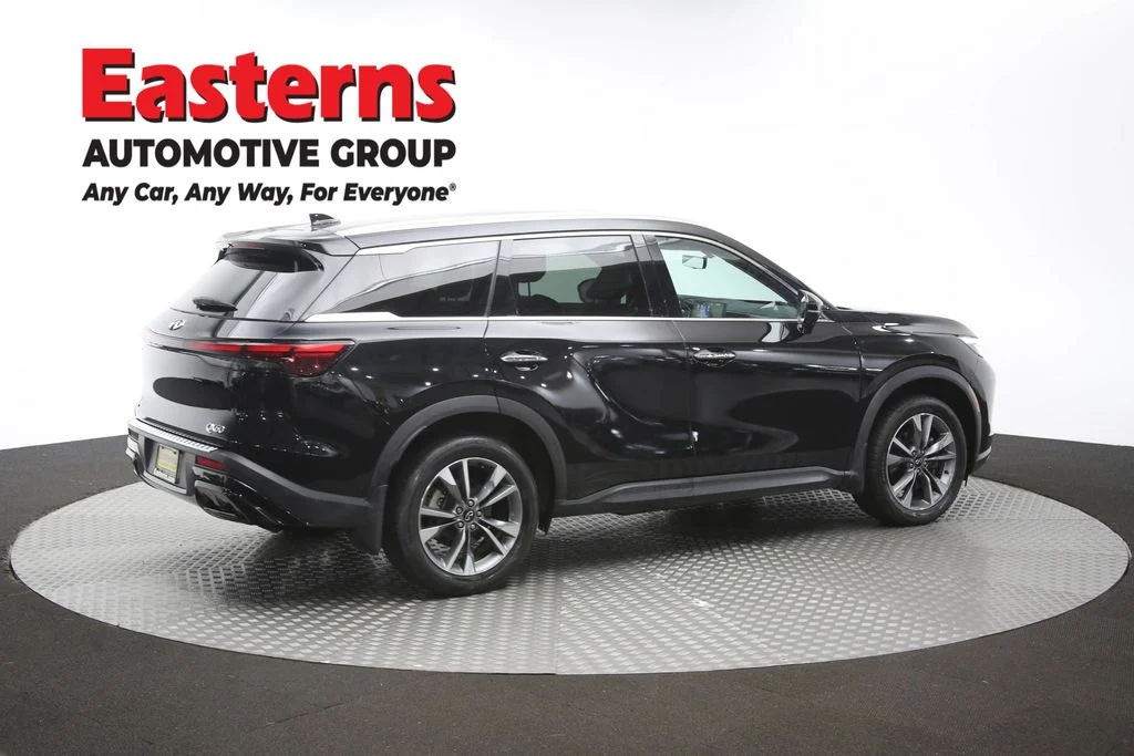 Used 2023 Black INFINITI LUXE image 47