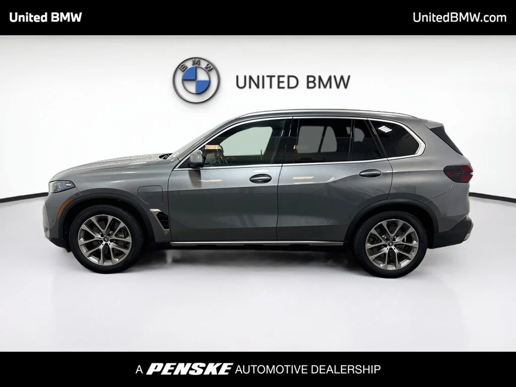 Used 2025 Skyscraper Grey Metallic BMW xDrive50e image 8