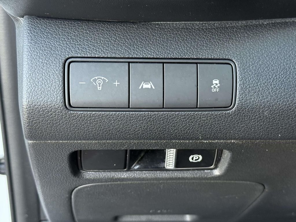 Certified Used 2021 Gray Hyundai SEL image 31