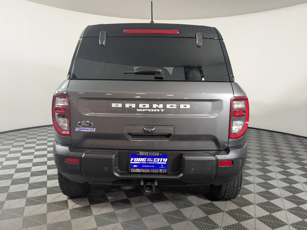Used 2025 Gray Ford Badlands image 7