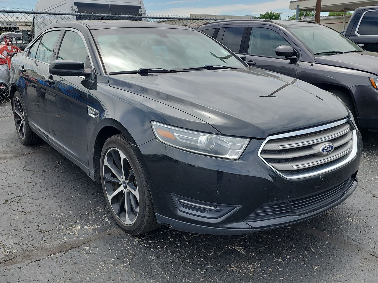 2015 Ford Taurus SEL FWD's photo