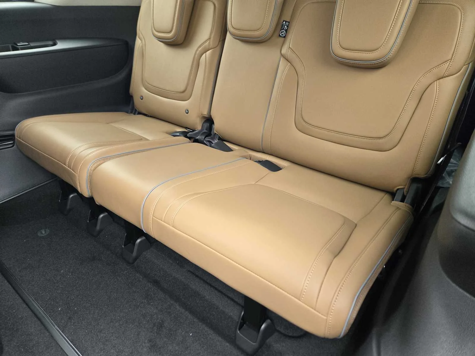 New 2026 DYNAMIC METAL INFINITI Luxe 2WD image 17