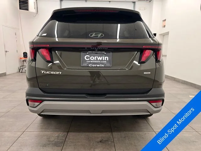 Used 2025 Green Hyundai SEL image 4