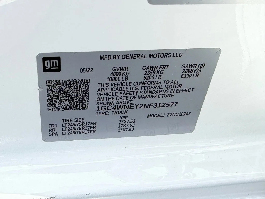 Used 2022 White Chevrolet LT image 19