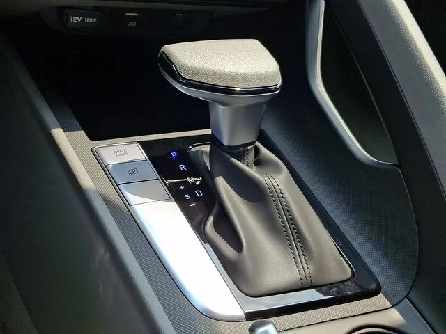 New 2026 Black Hyundai SE image 15