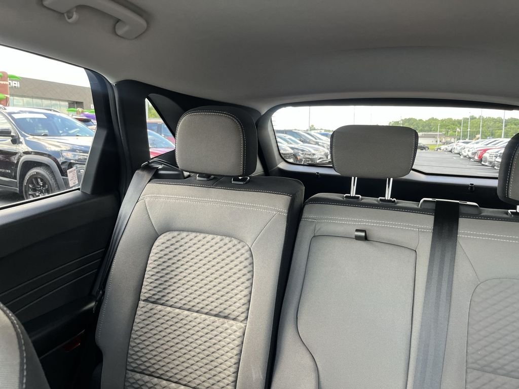 Used 2022 Blue Ford SE image 12