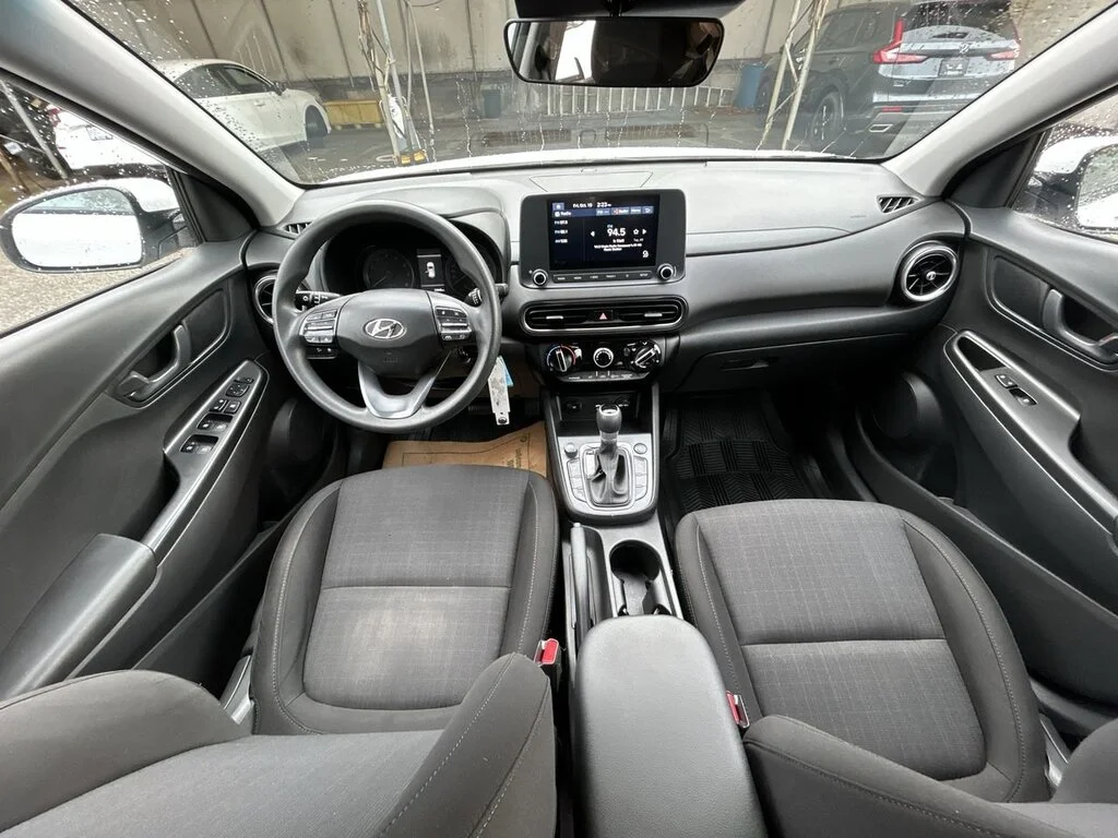 Used 2023  Hyundai 2.0L AWD Essential   No Accidents   Local BC   Dil image 26