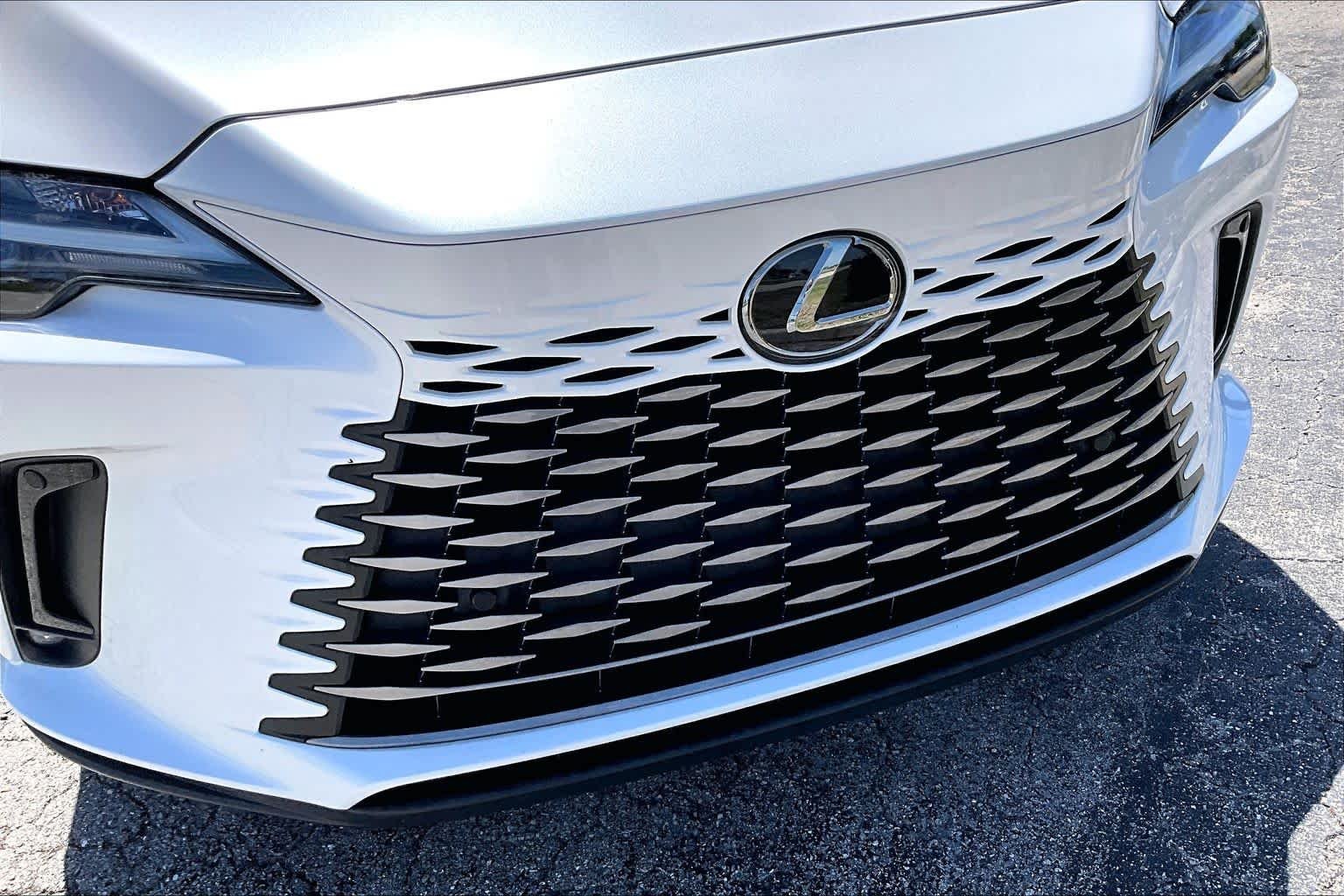 Used 2023 Eminent White Pearl Lexus  image 48