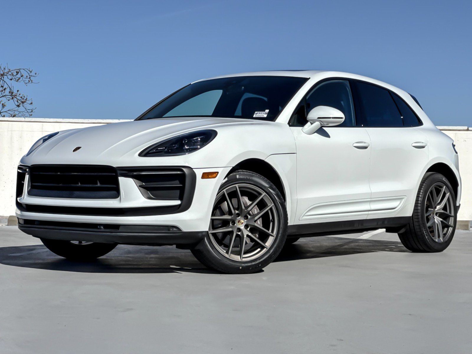 2022 Porsche Macan Base