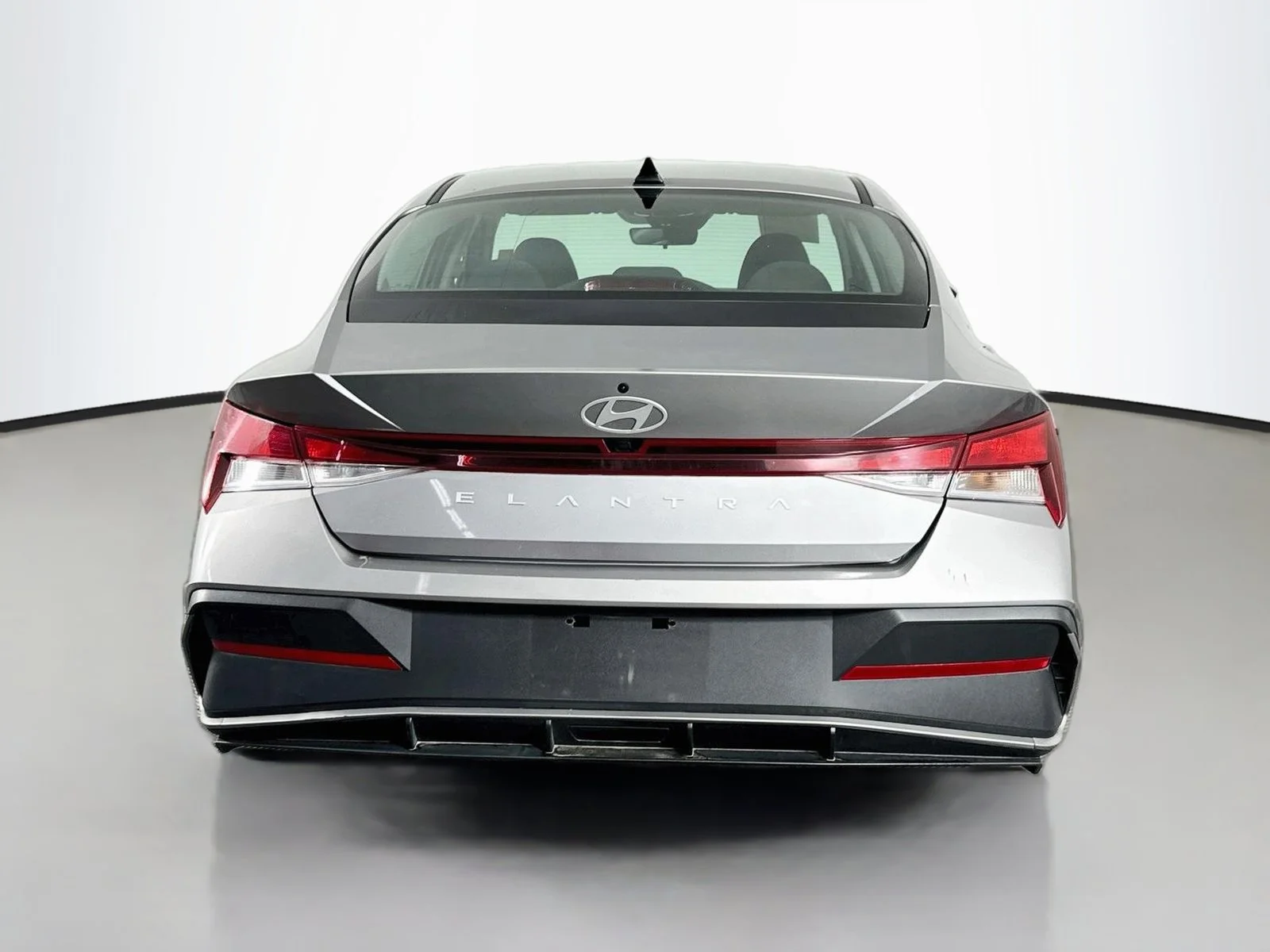 Used 2024 Fluid Metal Hyundai SEL image 7