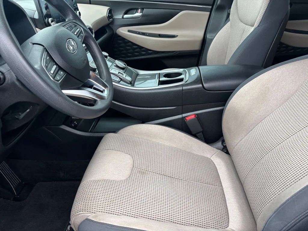 Used 2022 Gray Hyundai SE image 10
