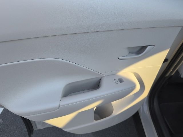 Used 2025 Gray Hyundai SEL image 18